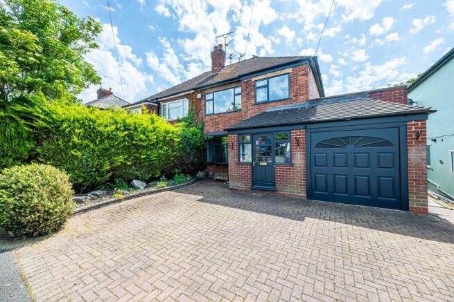 3 bed property, in Wootton Road, £329,950