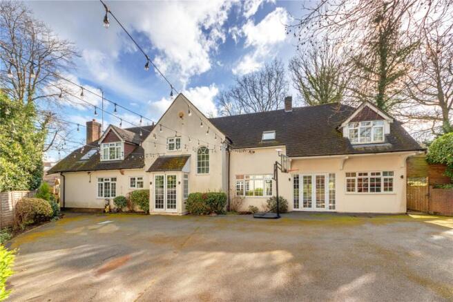 5 bed property, in Loom Lane, £2,899,000