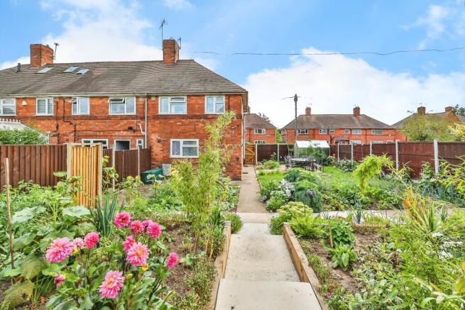 3 bed property, in Burrows Avenue, £285,000