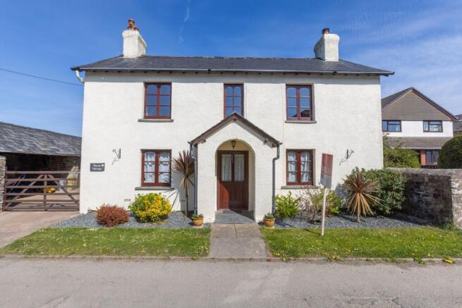 3 bed property, in Ashwater, £350,000