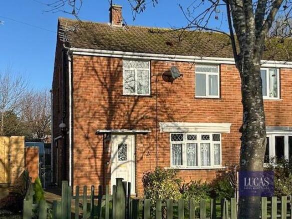 2 bed property, in Suffolk Place, £185,000