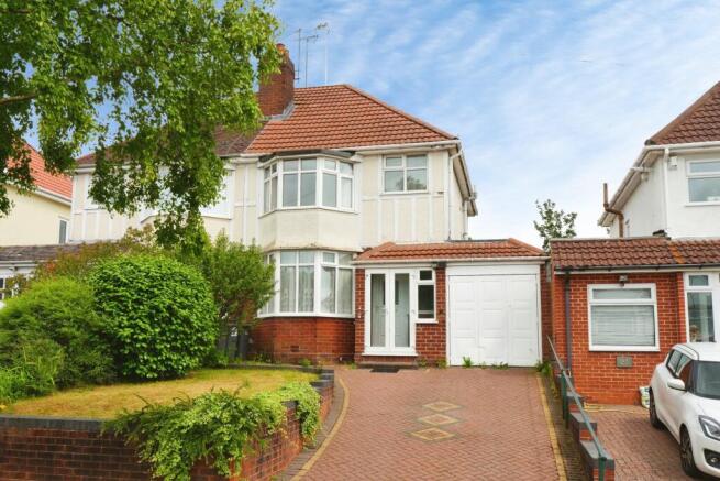 3 bed property, in Beech Avenue, £275,000
