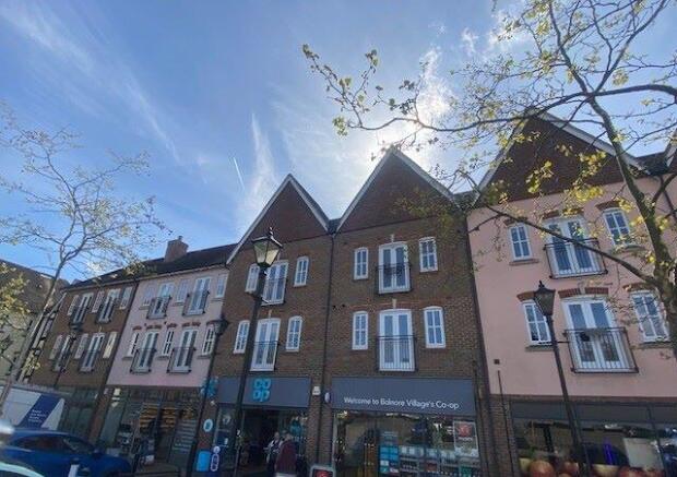 2 bed property, in 64 Middle Village, £165,000