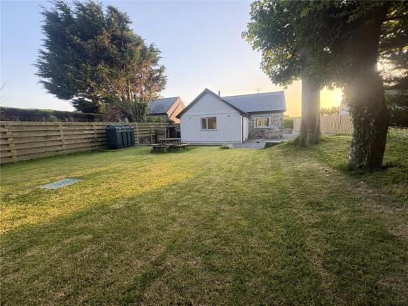 3 bed property, in Tyn Lon, £340,000