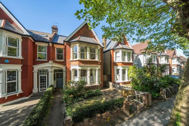 5 bed property, in Inchmery Road, £1,000,000