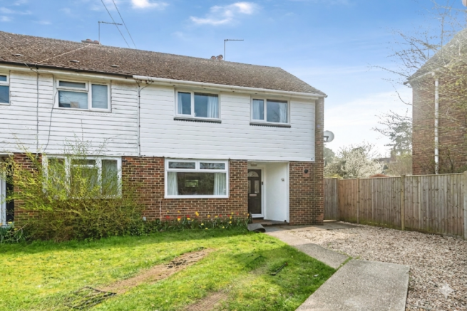 3 bed property, in Wigmore Road, £375,000