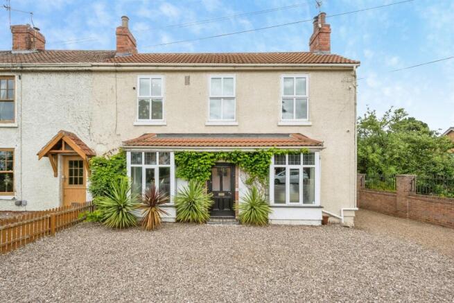 4 bed property, in Bawtry Road, £375,000