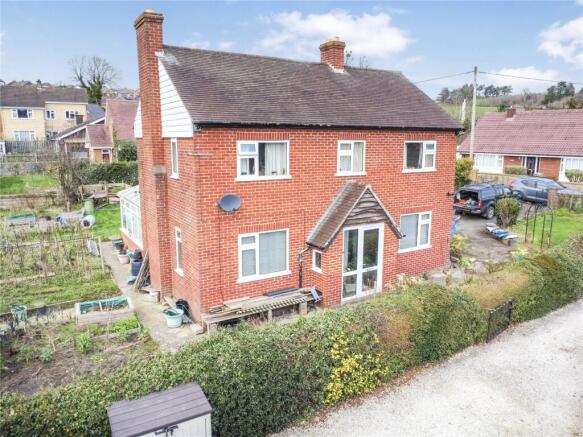 3 bed property, in Garden Lane, £265,000
