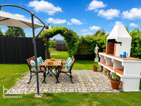 3 bed property, in Mustards Road, £350,000