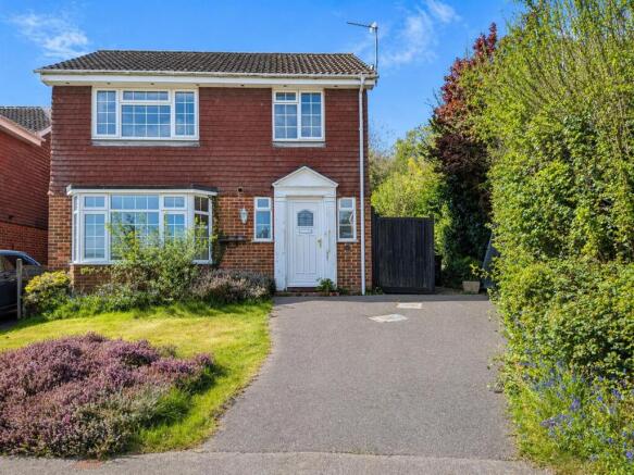 3 bed property, in Leveller Road, £370,000