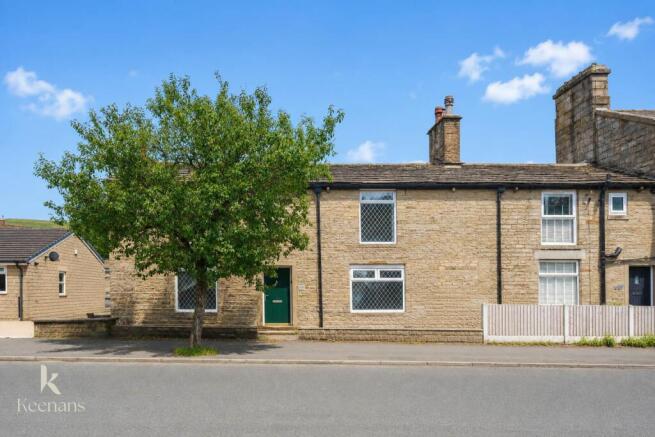 3 bed property, in Market Street, £250,000