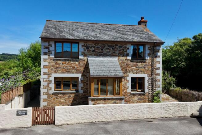 3 bed property, in Fore Street, £395,000