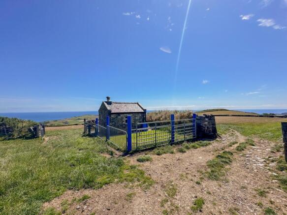 Land, in 32 acres, £425,000