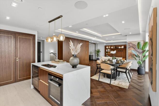 2 bed property, in The Penthouse, £1,700,000