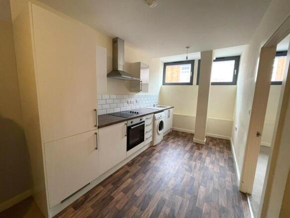 1 bed property, in Barnby Gate, £62,500