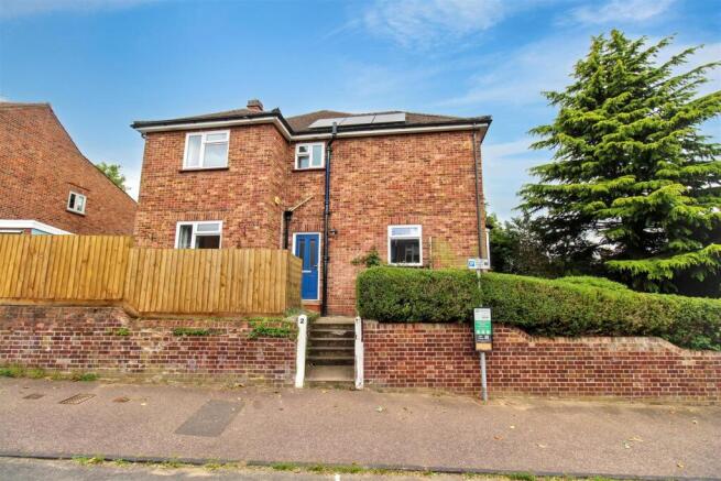 3 bed property, in Helena Road, £300,000