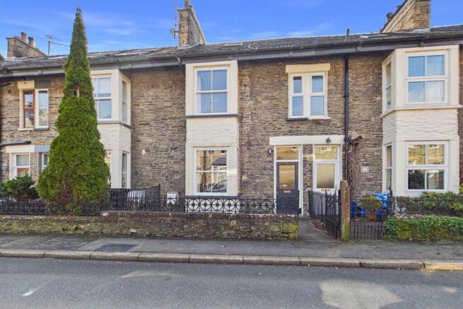 4 bed property, in 15 Bainbridge Road, £289,500