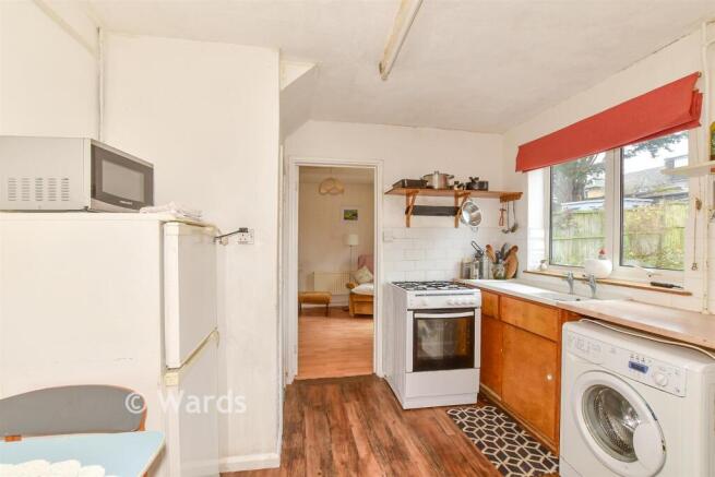 3 bed property, in Priest Avenue, £270,000