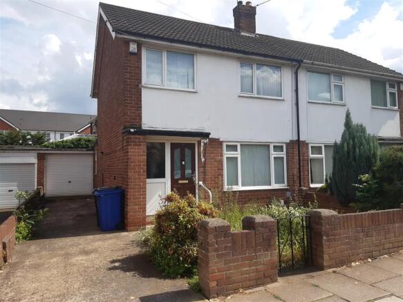 3 bed property, in Florence Avenue, £115,000