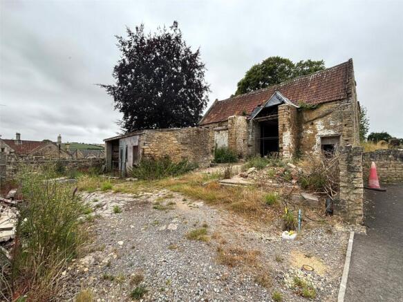 Land, in Wellow, £350,000