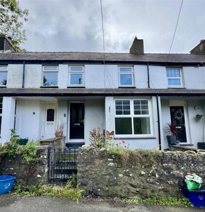 2 bed property, in Bryn Ffynnon, £99,995