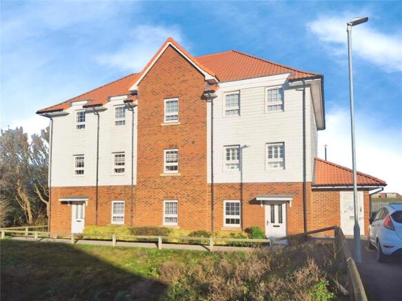 2 bed property, in Fife Way, £180,000