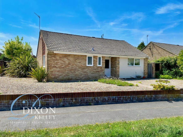 3 bed property, in Ellesfield Drive, £375,000