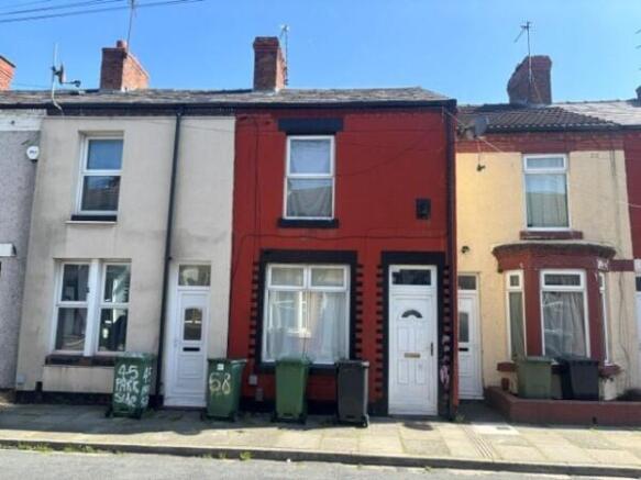 2 bed property, in 47 Parkside Road, £40,000