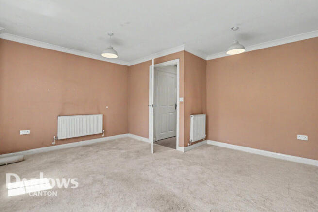 2 bed property, in Thorne Way, £205,000