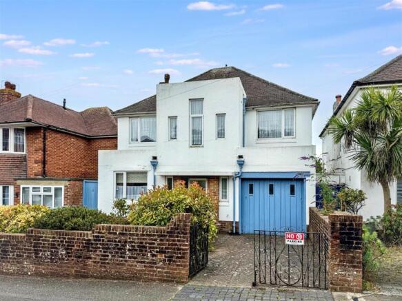 3 bed property, in Osborne Road, £430,000