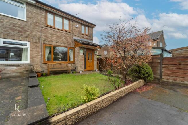 3 bed property, in 9, £260,000
