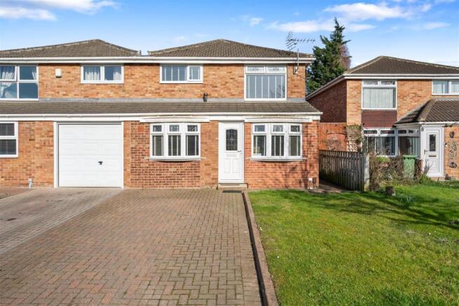 3 bed property, in Sheraton Park, £165,000
