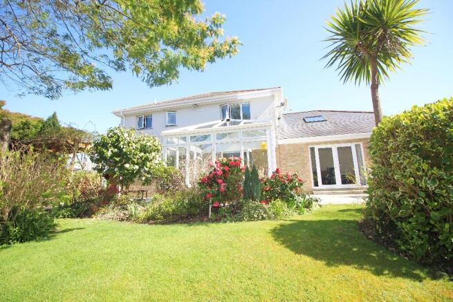 5 bed property, in St Mawgan, £875,000