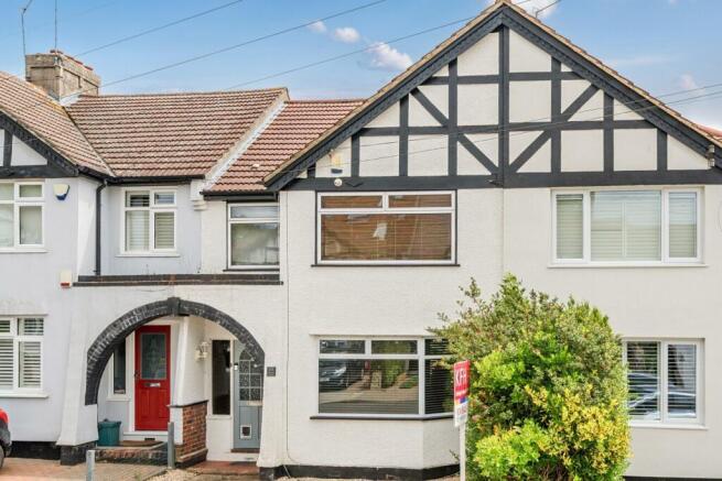 3 bed property, in Sunray Avenue, £529,999