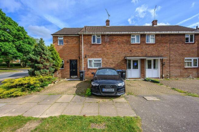 5 bed property, in Meadow Croft, £500,000