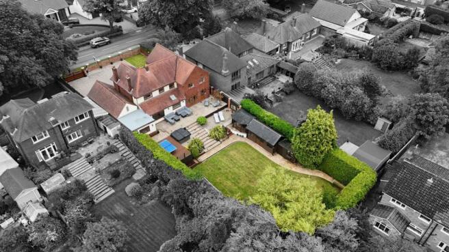 5 bed property, in Sneyd Lane, £995,000