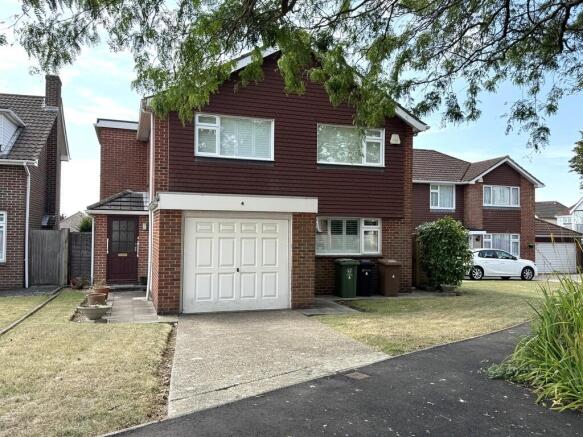 3 bed property, in Drayton, £565,000