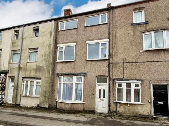 4 bed property, in West Road, £85,000