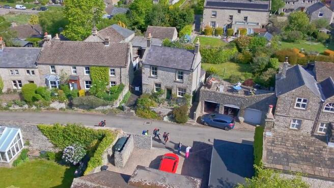 3 bed property, in Main Street, £420,000