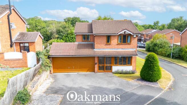 4 bed property, in Hollowfields Close, £425,000