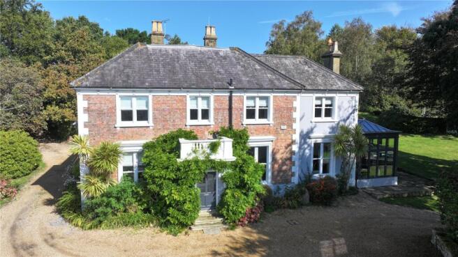7 bed property, in Crowhurst Road, £1,995,000
