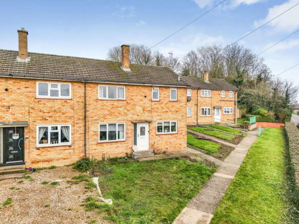 2 bed property, in Polwell Lane, £200,000