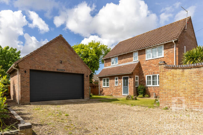 4 bed property, in Mundesley Road, £475,000