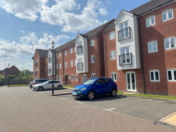 2 bed property, in Tame Crossing, £130,000