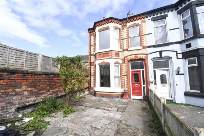 4 bed property, in Wesley Avenue, £200,000