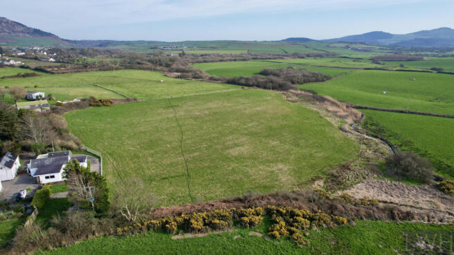 Land, in Land South Of Twmpath Bach, £50,000