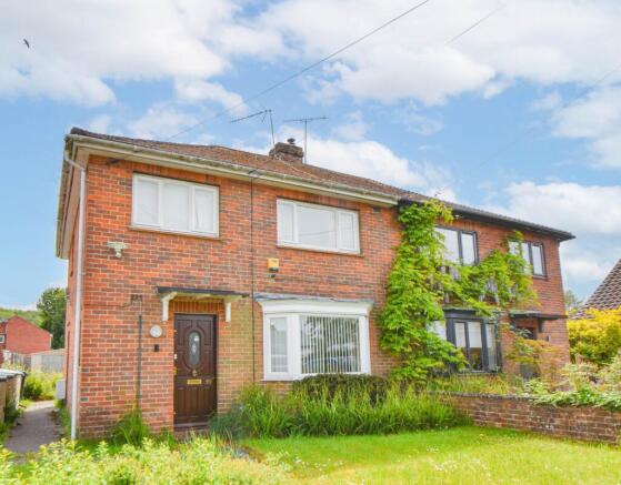 3 bed property, in London Road, £280,000