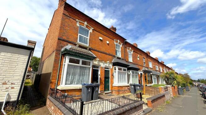 2 bed property, in Midland Road, £280,000