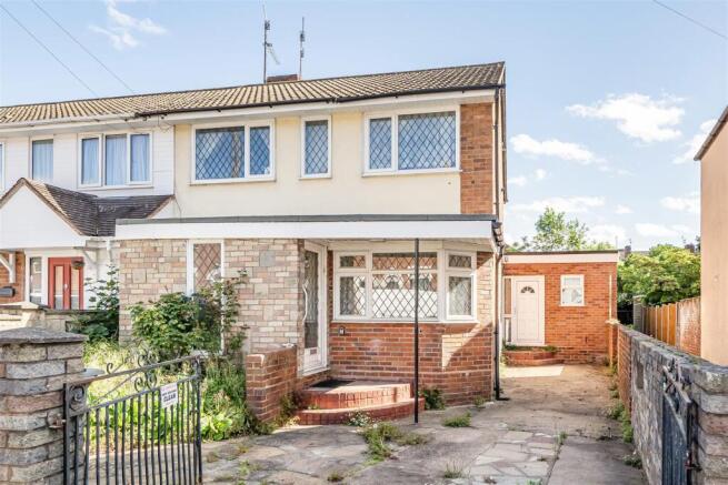 3 bed property, in Cobden Street, £180,000