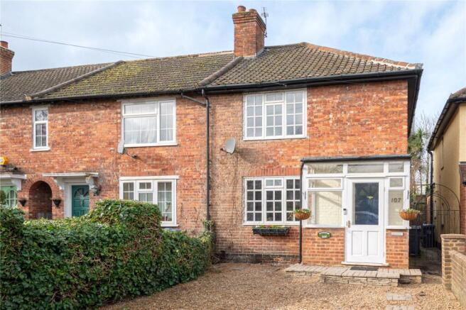 3 bed property, in Pitt Crescent, £650,000